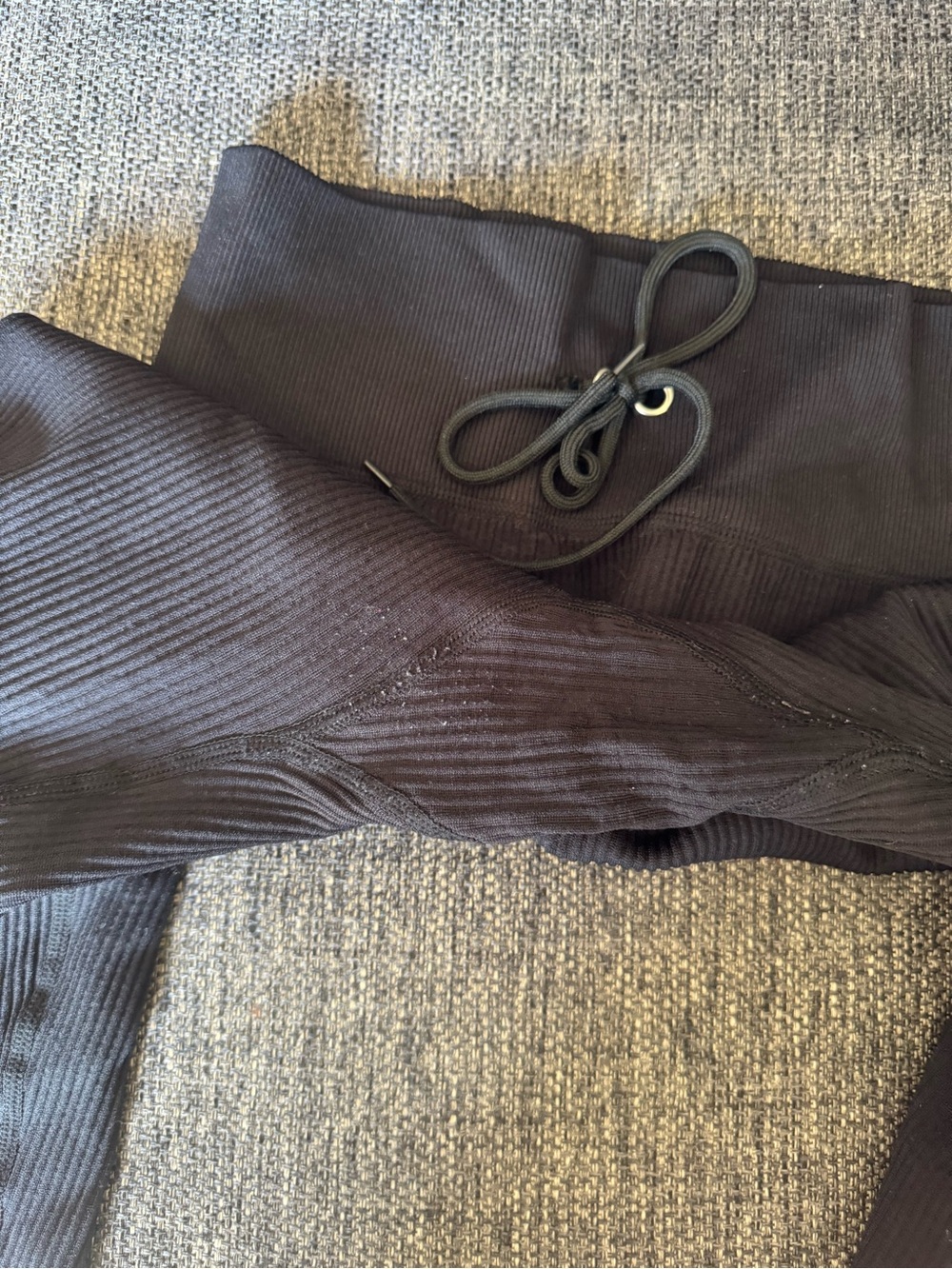 Black Ribbed Crop Pullover & Drawstring Pants Set - Picture 4 of 9